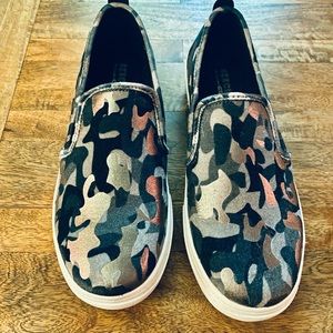 Skechers. Worn only twice!  Slip on fashion memory foam/air cooled shoes.